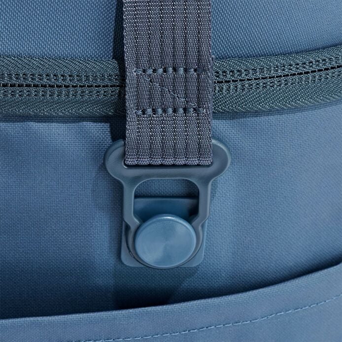 carryouttm-soft-cooler-30-l-f7 250815_hydro_cooler_details_14854_2_5.jpg
