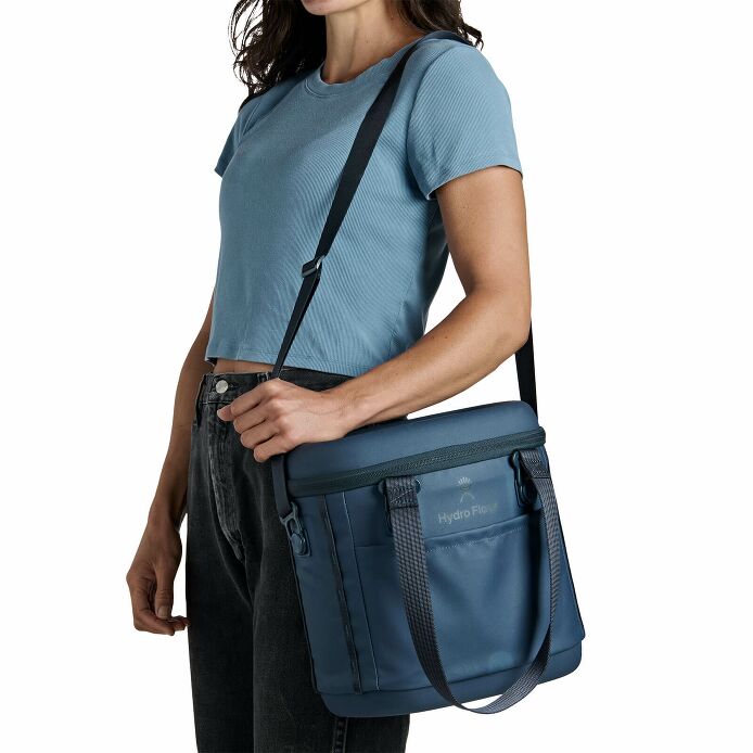 carryouttm-soft-cooler-10-l-o2 250815_hydro_s26_hb_14560_1_4.jpg