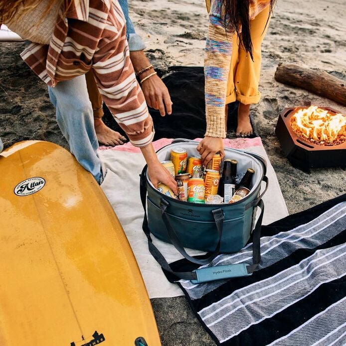 carryouttm-soft-cooler-30-l-f7 hf_carryout_bouwer_d1_l2_stone_steps_6289_2.jpg
