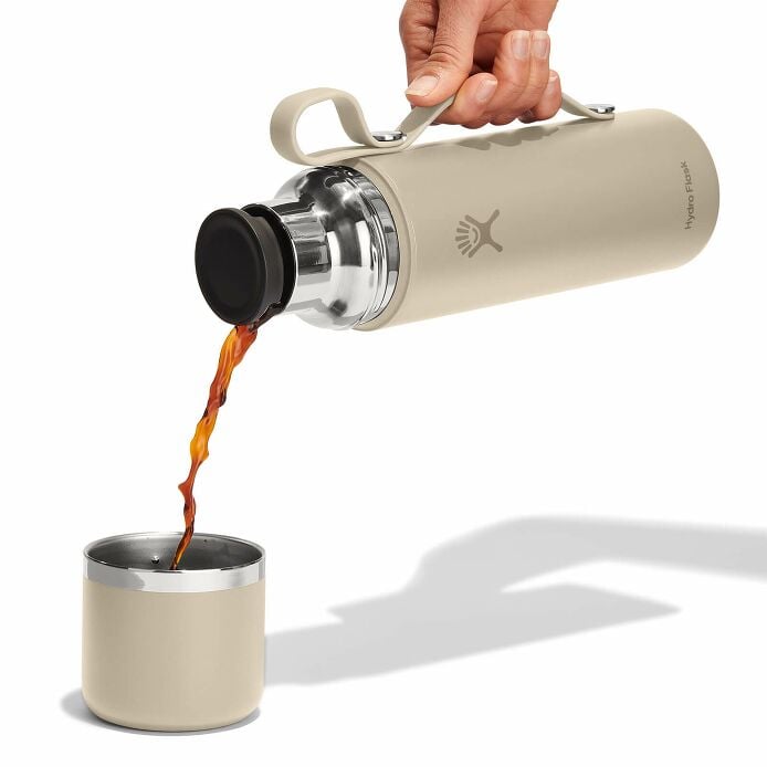 28-oz-hot-flask-and-cup-i1 hot-flask-_-cup-oat-pour.jpg
