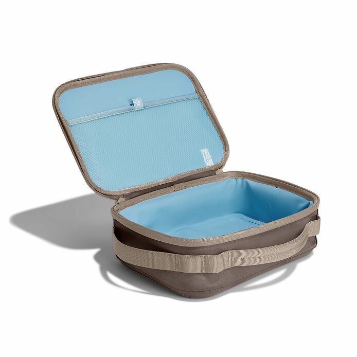 5-l-carry-outtm-lunch-box-c0 lbox217_5lcarryoutlunchbox_sandpiper_angled.jpg